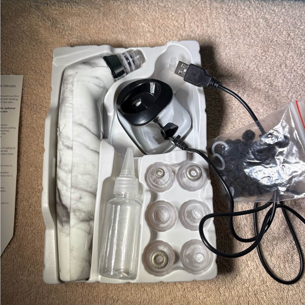 Michael Todd Electric Black and White Pore Vacuum Suction Exfoliator